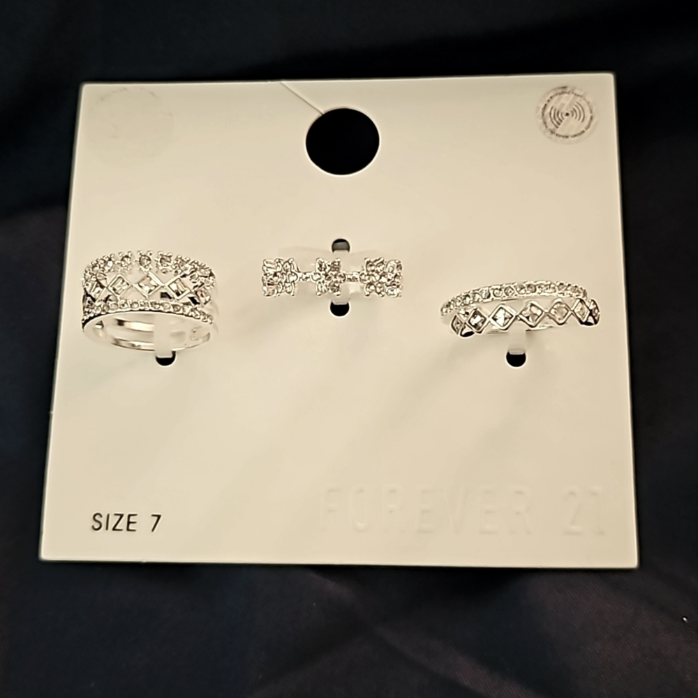 Forever 21 Size 7 Set of Rings